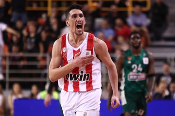 Ολυμπιακός: Η συνήθεια που έγινε λατρεία