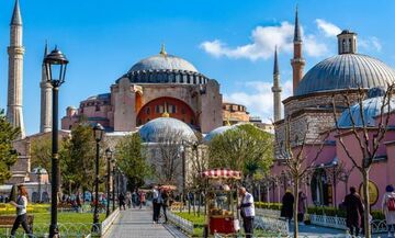 Κωνσταντινούπολη: Γίγαντας με πήλινα πόδια