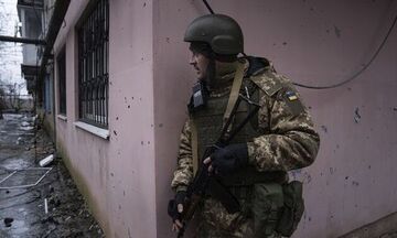 Ουκρανία: Οι μάχες μαίνονται, ενώ η Ρωσία κρούει τον κώδωνα για πυρηνική καταστροφή