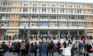 Κρατούμενος απέδρασε από το δικαστικό μέγαρο της Θεσσαλονίκης 