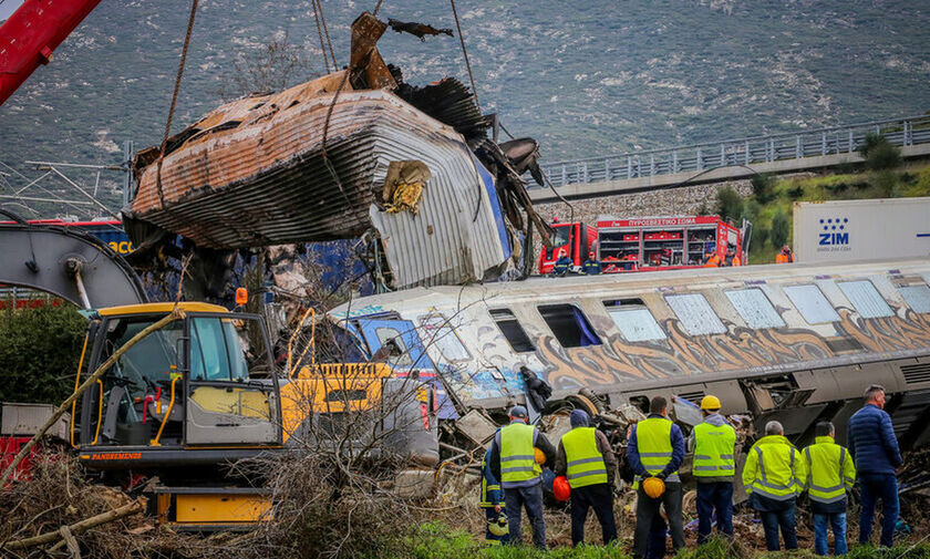 Τραγωδία στα Τέμπη: Drone του Guardian πάνω από το σημείο του δυστυχήματος