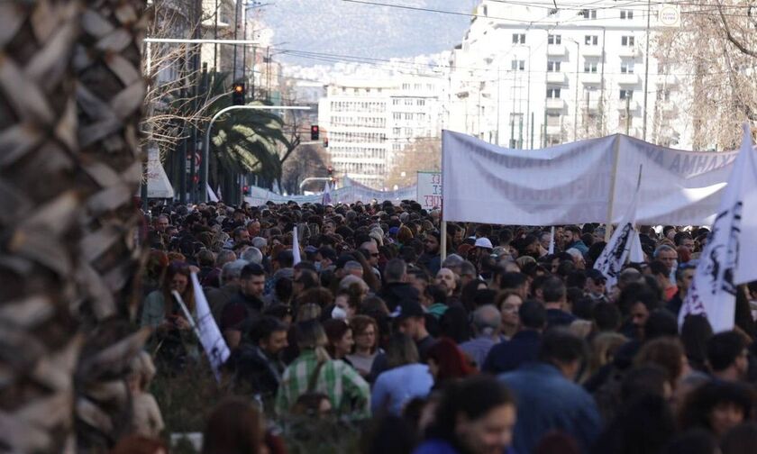 Τέμπη: Νέες διαδηλώσεις την Κυριακή σε Αθήνα, Θεσσαλονίκη και άλλες πόλεις