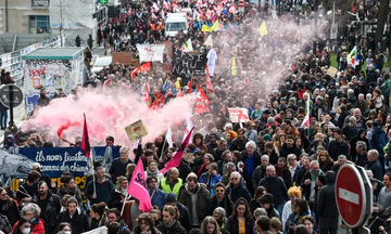 Μαρία Δεναξά: «Η πολιτική και κοινωνική κρίση στη Γαλλία θρυαλλίδα παγκόσμιας δυστοπίας» (vid)