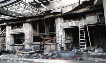 Νέα Σμύρνη: Ολοκληρωτική καταστροφή στο εστιατόριο – Πού προσανατολίζονται οι Αρχές (pics-vids)