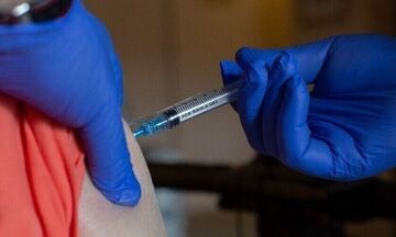 Π.Ο.Υ.: Τέλος στις επιπλέον δόσεις εμβολίου κατά του κορονοϊού - Η νέα οδηγία