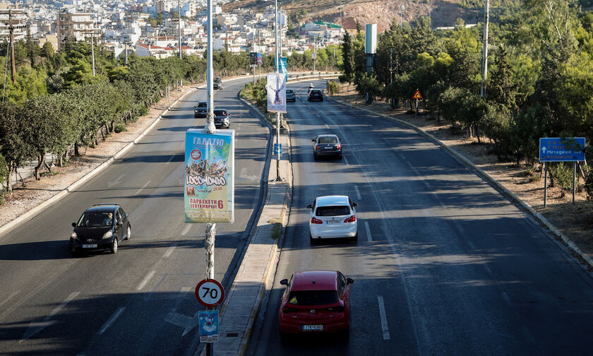 Καραμπόλα τριών οχημάτων στη Λεωφόρο Κατεχάκη 