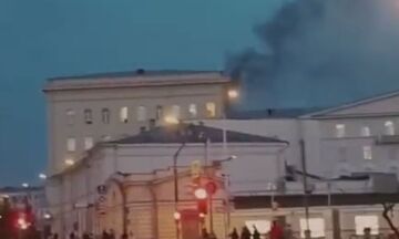 Πυρκαγιά σε κτήριο του ρωσικού υπουργείου Άμυνας στη Μόσχα