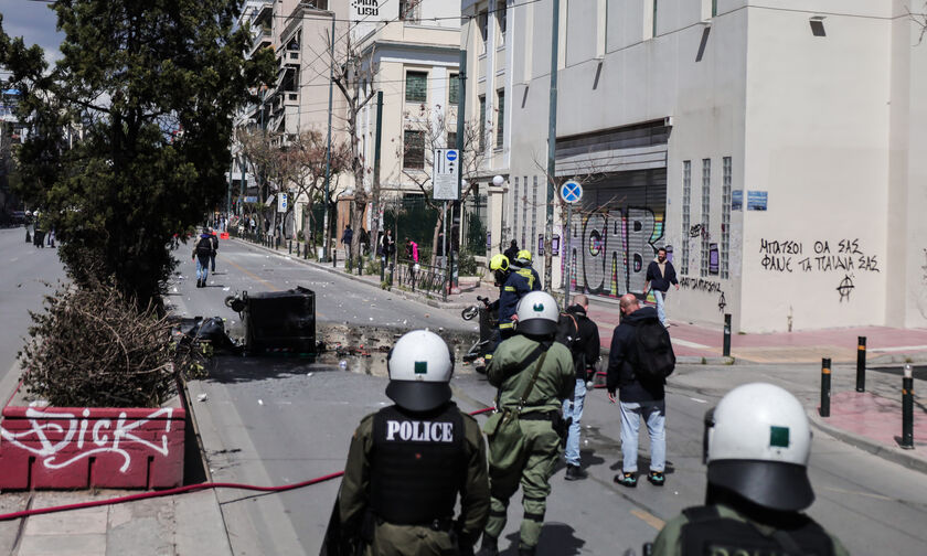 Νέα ένταση έξω από την ΑΣΟΕΕ