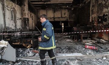 Αρτέμιδα: Φωτιά σε καφετέρια - Καταστράφηκε ολοσχερώς (vid)