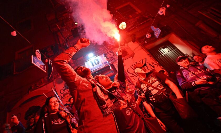 H Νάπολη στις φλόγες για το καμάρι της (vid - pics)
