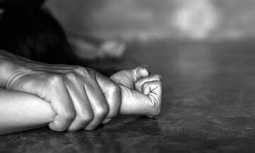 Αμπελόκηποι: Χειροπέδες σε 20χρονο για τον βιασμό 19χρονης