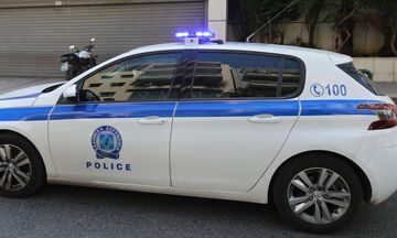 Θεσσαλονίκη: Οδηγούνται στον εισαγγελέα οι δύο κουκουλοφόροι που είχαν εγκλωβιστεί σε καμπαναριό
