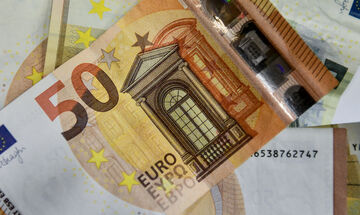 ΕΕΤ: Τι συμβαίνει με τα επιτόκια των νέων δανείων 