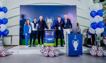 Η FedEx Express παρέδωσε το τρόπαιο του UEFA Champions League στην Αθήνα