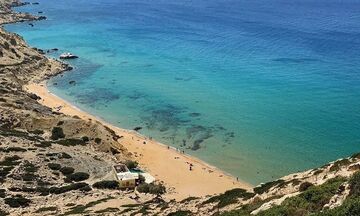 CNNi: Η «Κόκκινη Άμμος» της Κρήτης στις καλύτερες παραλίες γυμνιστών στον κόσμο