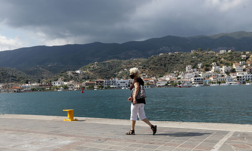 Καιρός: Λίγη συννεφιά, ανεβαίνει η θερμοκρασία