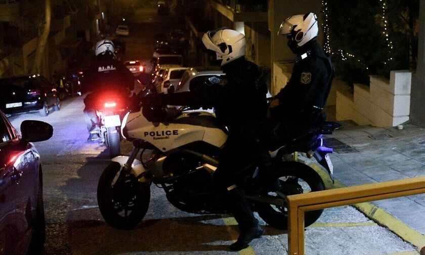 Θεσσαλονίκη: Αστυνομικοί τραυματίστηκαν σε καταδίωξη - «Προβληματική η επικοινωνία με το κέντρο»