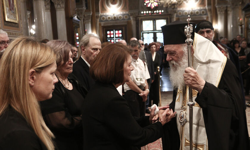 Κηδεία Γιάννη Μαρκόπουλου: «Αθάνατος»! 