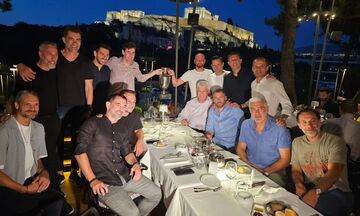 Ελλάδα: Το δείπνο των θριαμβευτών του Euro 2004 (pics)