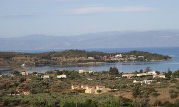 Κρανίδι, κωμόπολη με νησιώτικο χρώμα