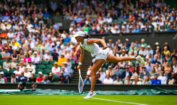 Wimbledon: Στον 4ο γύρο η Σφιόντεκ (vid)