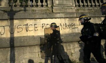 Γαλλία: Στη φυλακή 19χρονος για ανάρτηση στο Twitter - Καλούσε σε δολοφονία αστυνομικού