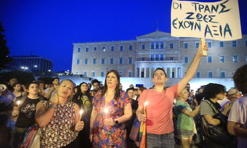 Δολοφονία Κουβανής τρανς: Μαζική συγκέντρωση στο Σύνταγμα (pics)