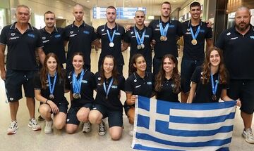 Τεχνική Κολύμβηση: Αποθεωτική υποδοχή για τη φορτωμένη με ευρωπαϊκά μετάλλια ελληνική αποστολή 