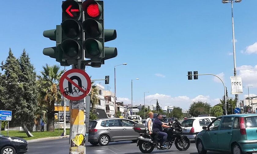 H Google θα ρυθμίζει τα φανάρια της Αθήνας