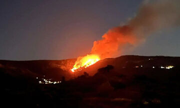 Πυρκαγιά στη Χίο – Μήνυμα από το 112 για δύο περιοχές