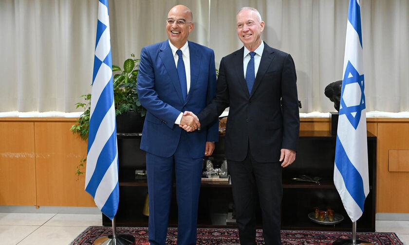 Στο Τελ Αβίβ ο Δένδιας - Τι θα συζητήσει με τον Ισραηλινό ομόλογό του