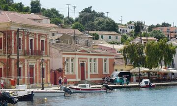 Αιματηρή συμπλοκή στους Παξούς - Σε κρίσιμη κατάσταση ο άνδρας που πυροβολήθηκε