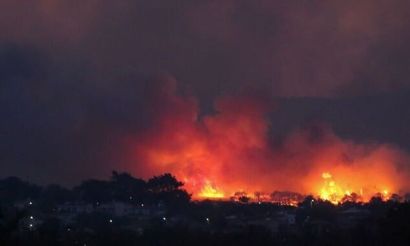 Φωτιά στην Αλεξανδρούπολη: Δεύτερη νύχτα πύρινης κόλασης - Δύσκολη μάχη κόντρα και στους ανέμους