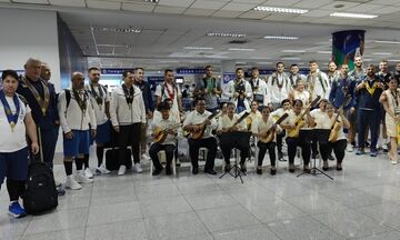 Εθνική μπάσκετ: Με ζωντανή μουσική η υποδοχή στη Μανίλα (pic)