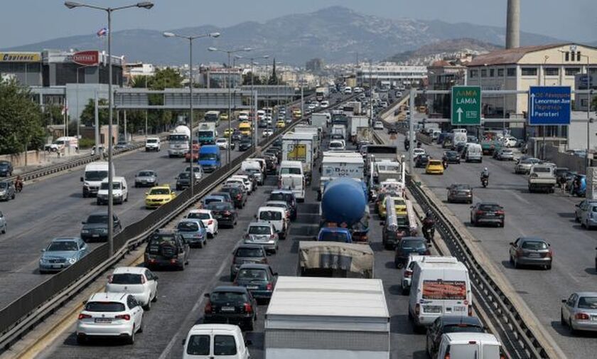 Κίνηση στους δρόμους: Ανατροπή φορτηγού στον Κηφισό, μεγάλες καθυστερήσεις - LIVE ΧΑΡΤΗΣ