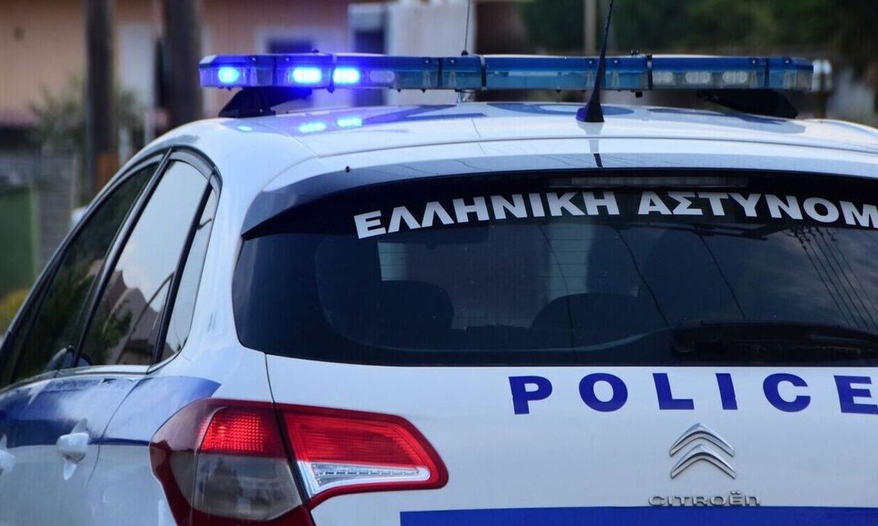 Αίγινα: Σύλληψη 40χρονου για ναρκωτικά - Διατηρούσε «θερμοκήπιο» κάνναβης στην αυλή του