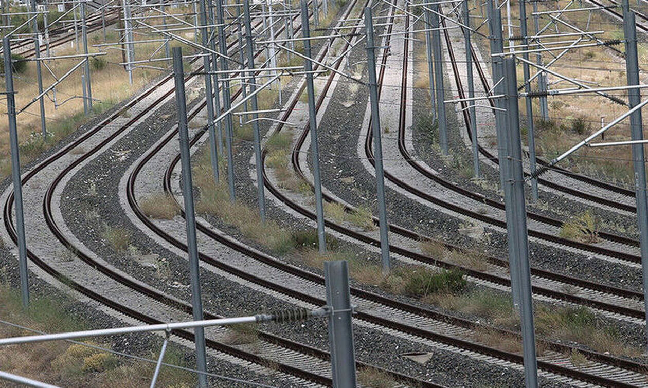 Ακινητοποιήθηκε τρένο που εκτελούσε το δρομολόγιο Ραψάνη-Θεσσαλονίκη - Επιστρατεύτηκαν λεωφορεία