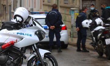 Σύλληψη επίορκου αστυνομικού στο κέντρο της Αθήνας - Τα μηνύματα που τον «καίνε»