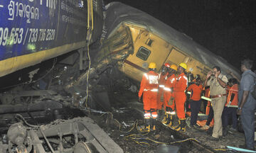 Σύγκρουση τρένων στην Ινδία - 13 νεκροί και 50 τραυματίες 