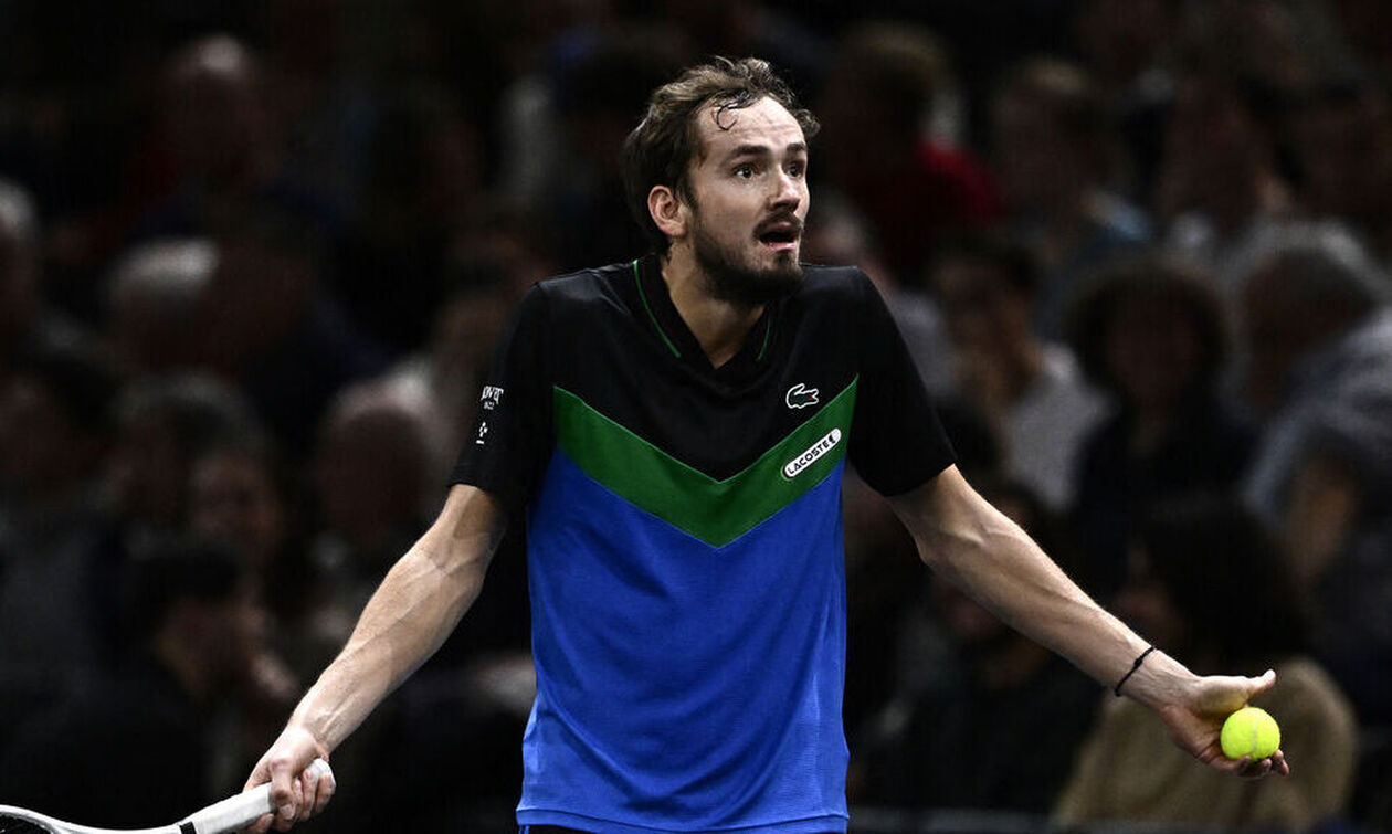 Paris Masters: Η ήττα του Μεντβέντεφ από τον Ντιμιτρόφ και το... μεσαίο δάχτυλο του Ρώσου (vids)