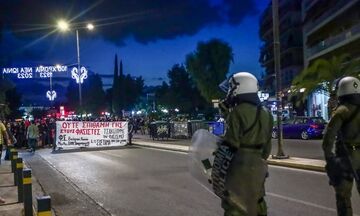 Κέντρο Αθήνας: Επεισόδια και συλλήψεις στο αντιφασιστικό συλλαλητήριο (vid)