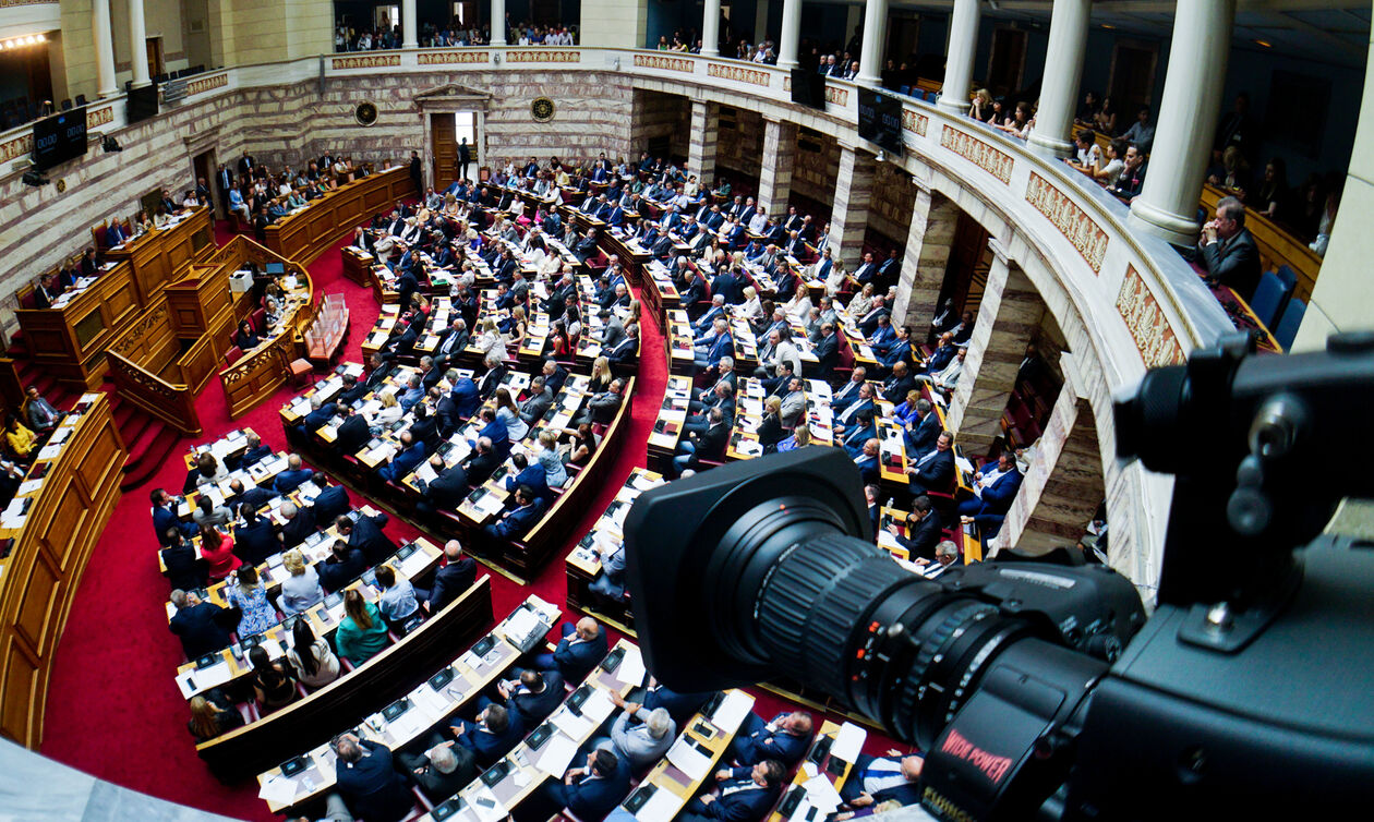 Τραγωδία στα Τέμπη: Υπερψηφίστηκε στη Βουλή η σύσταση εξεταστικής επιτροπής