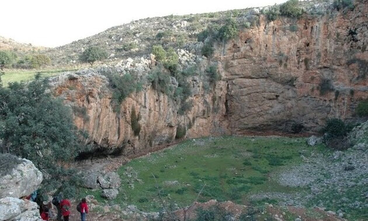 Boυλισμένο Αλώνι: Κατάπιε τους άπιστους...