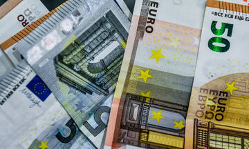 Προϋπολογισμός: Συνολικό «πακέτο» 2 δισ. ευρώ για ενισχύσεις εργαζομένων, συνταξιούχων και ευάλωτων 