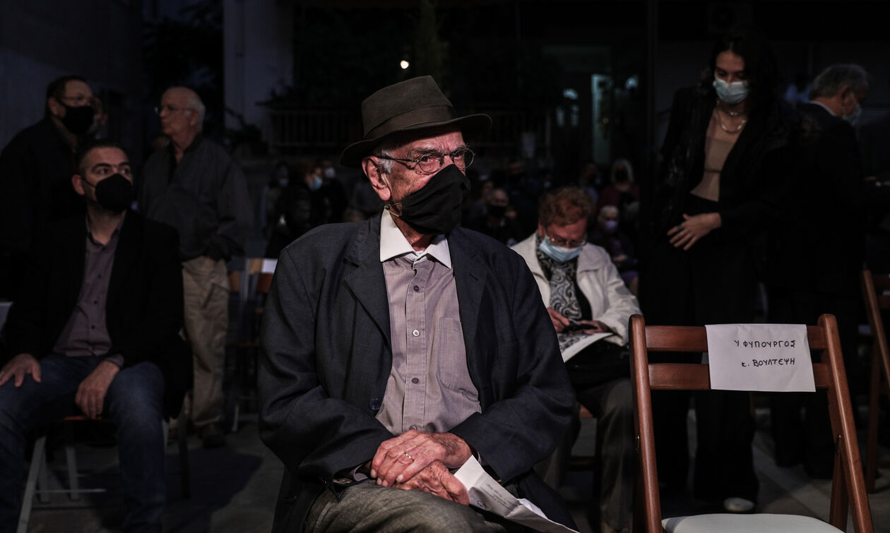 Όταν θεωρούσαν τον Βασίλη Βασιλικό αρχηγό της «17 Νοέμβρη»