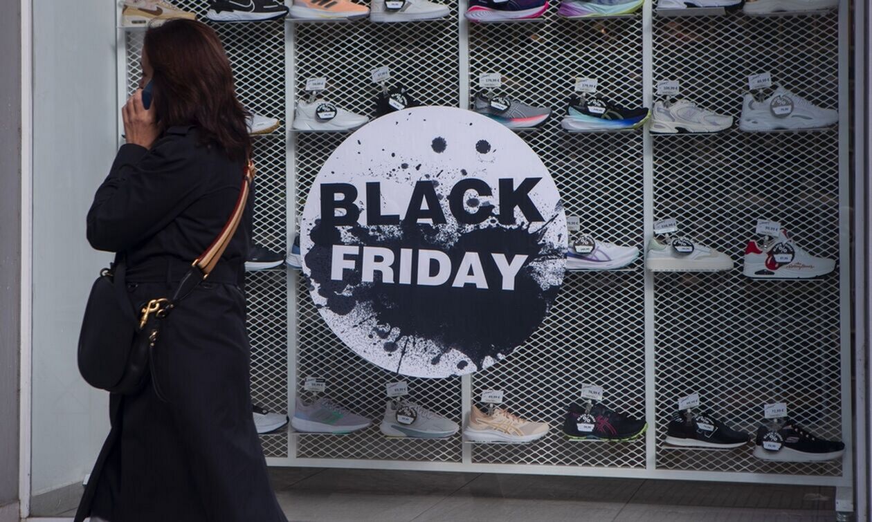Black Friday: Mεγάλη κίνηση, αλλά υποτονικά οι πωλήσεις