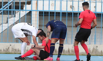 Athens Kallithea FC - Καλαμάτα: Ο Βαλεριάνος «γκρέμισε» τον βοηθό διαιτητή (vid)