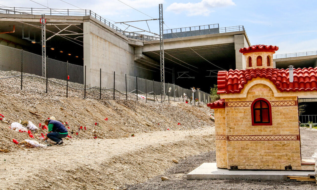 Τέμπη: «Δεν έφτασες ποτέ αλλά σε περιμένω ακόμη» - H συγκλονιστική ανάρτηση μητέρας 21χρονου θύματος