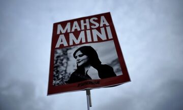 Η Ιρανή Μαχσά Αμινί τιμήθηκε μετά θάνατον με το βραβείο Ζαχάροφ