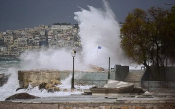 Ισχυροί άνεμοι σε κεντρικό και βόρειο Αιγαίο - Ποια δρομολόγια πλοίων δεν εκτελούνται 